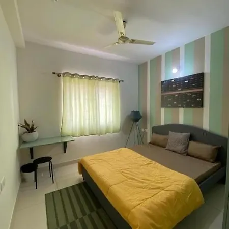 Appartamento Pool View 2Bhk Near Airport